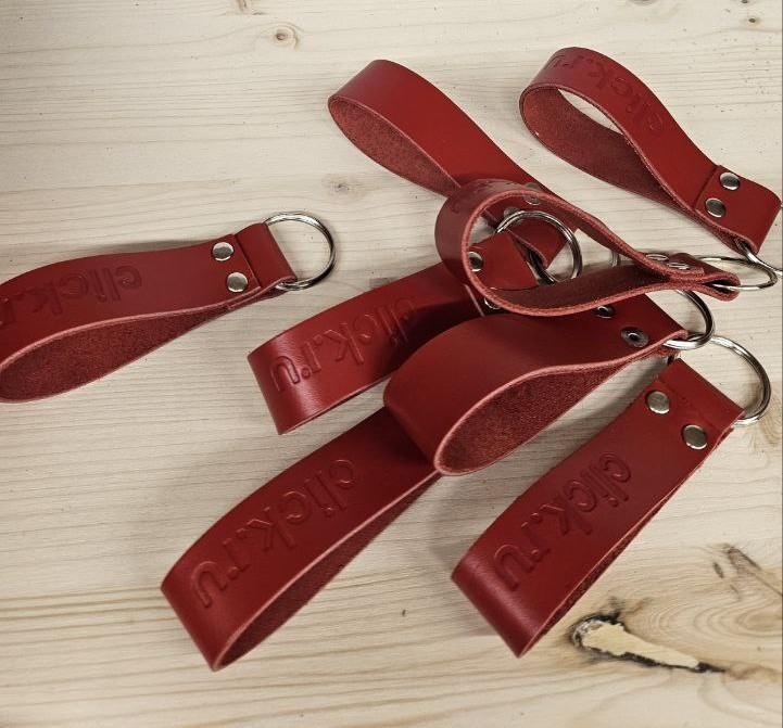 Новогодние подарки для клиентов: реальный кейс click.ru, вдохновляющий на собственные боксы